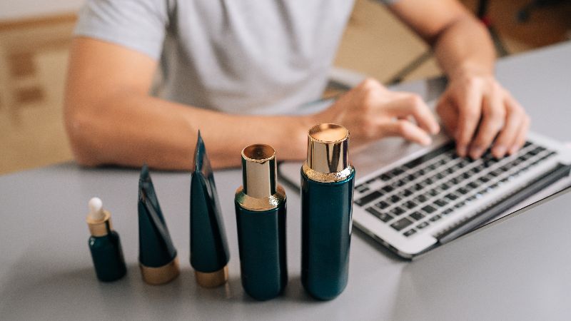 Lancez une Marque de Soins de la Peau qui Évolue Sans Stress de Stock